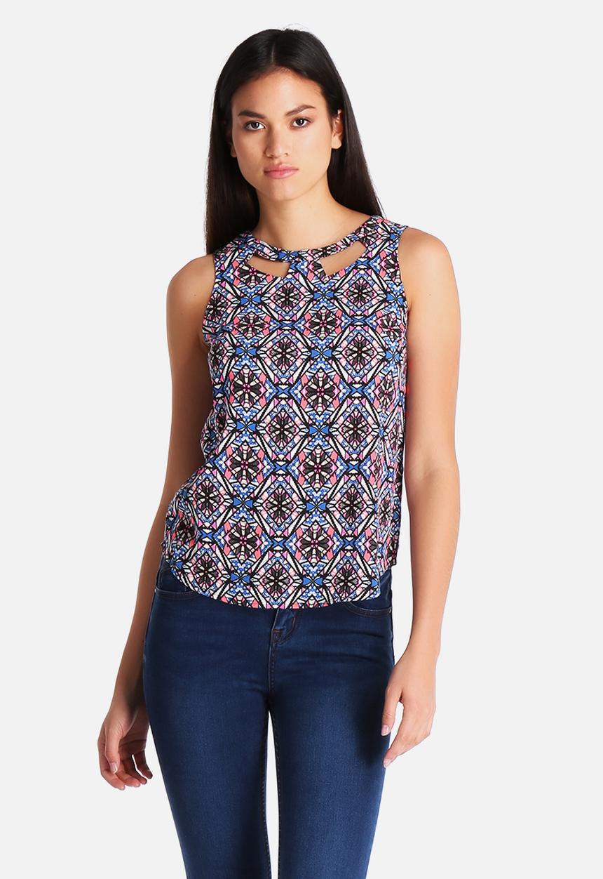 New Look - Theora Tribal Cut-out Shell Top