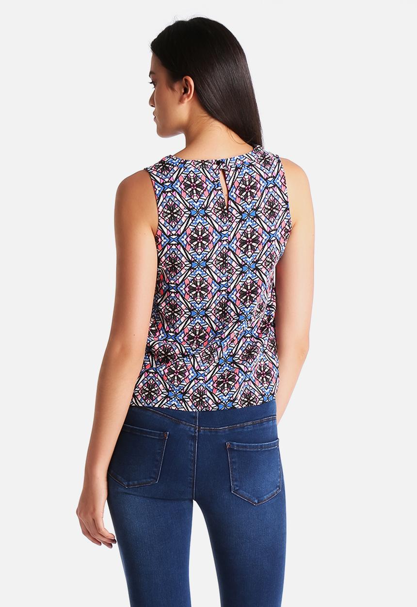 New Look - Theora Tribal Cut-out Shell Top