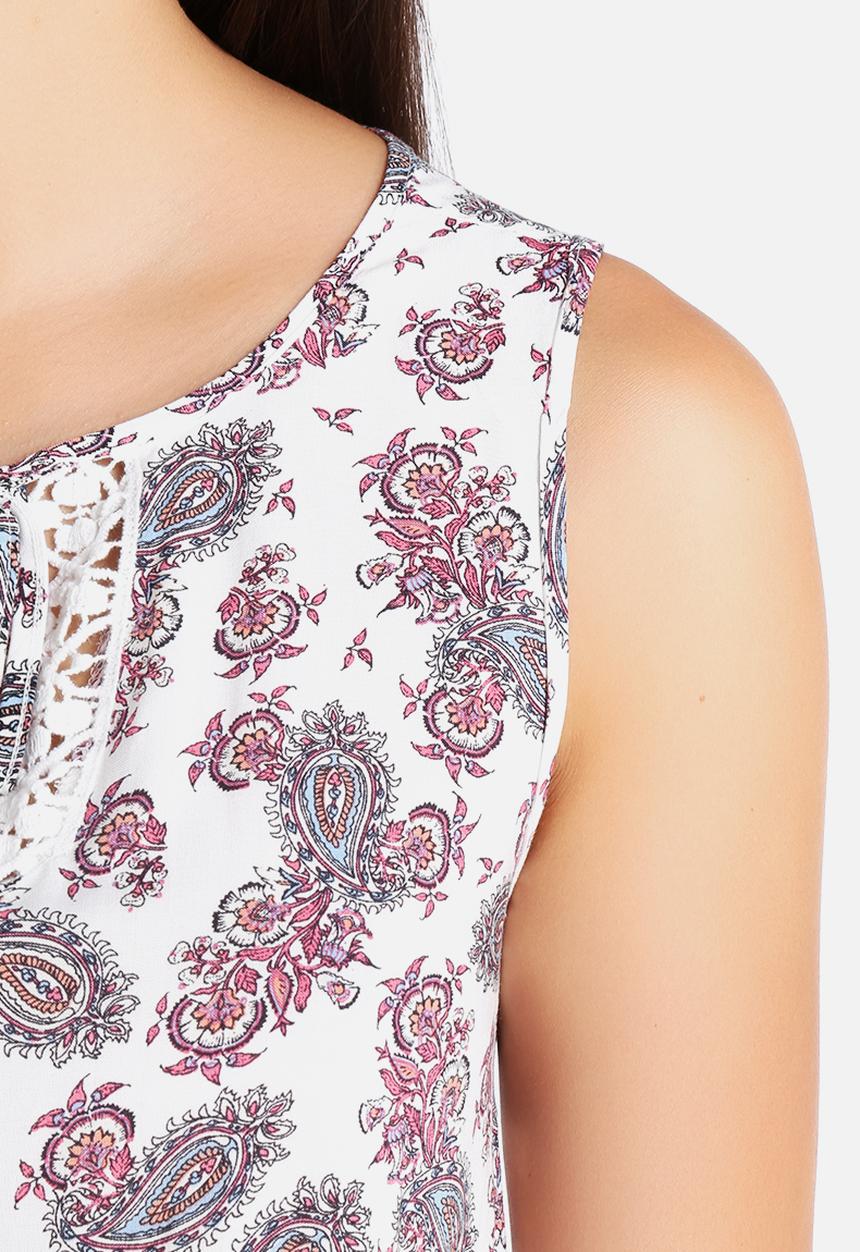 New Look - Carrie Paisley Crochet Hem Crop Top