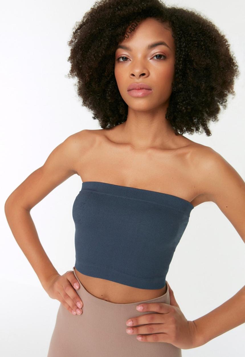 Trendyol - Seamless ribbed sports bra - navy