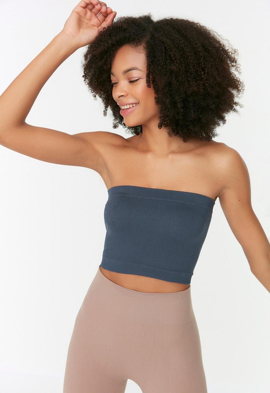Trendyol - Seamless ribbed sports bra - navy
