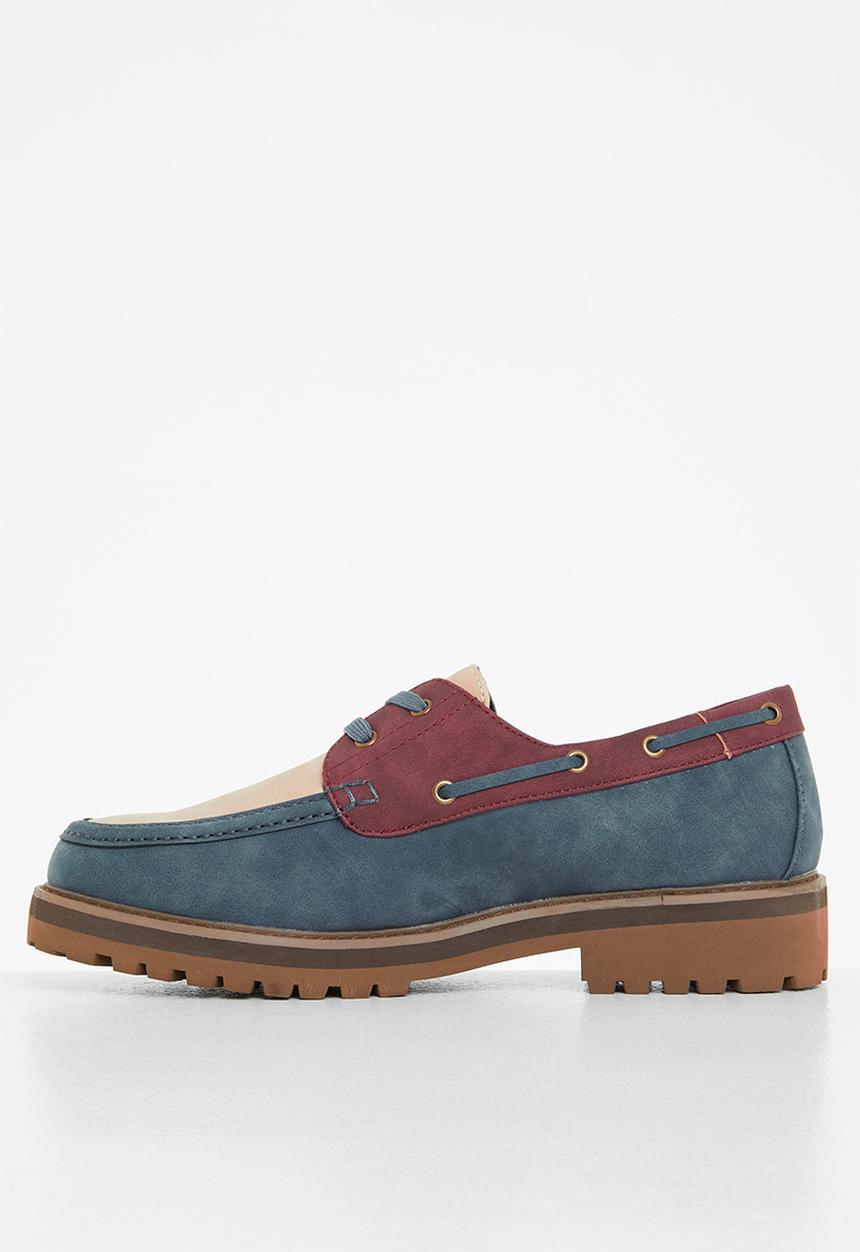 Jonathan D - J boat - navy