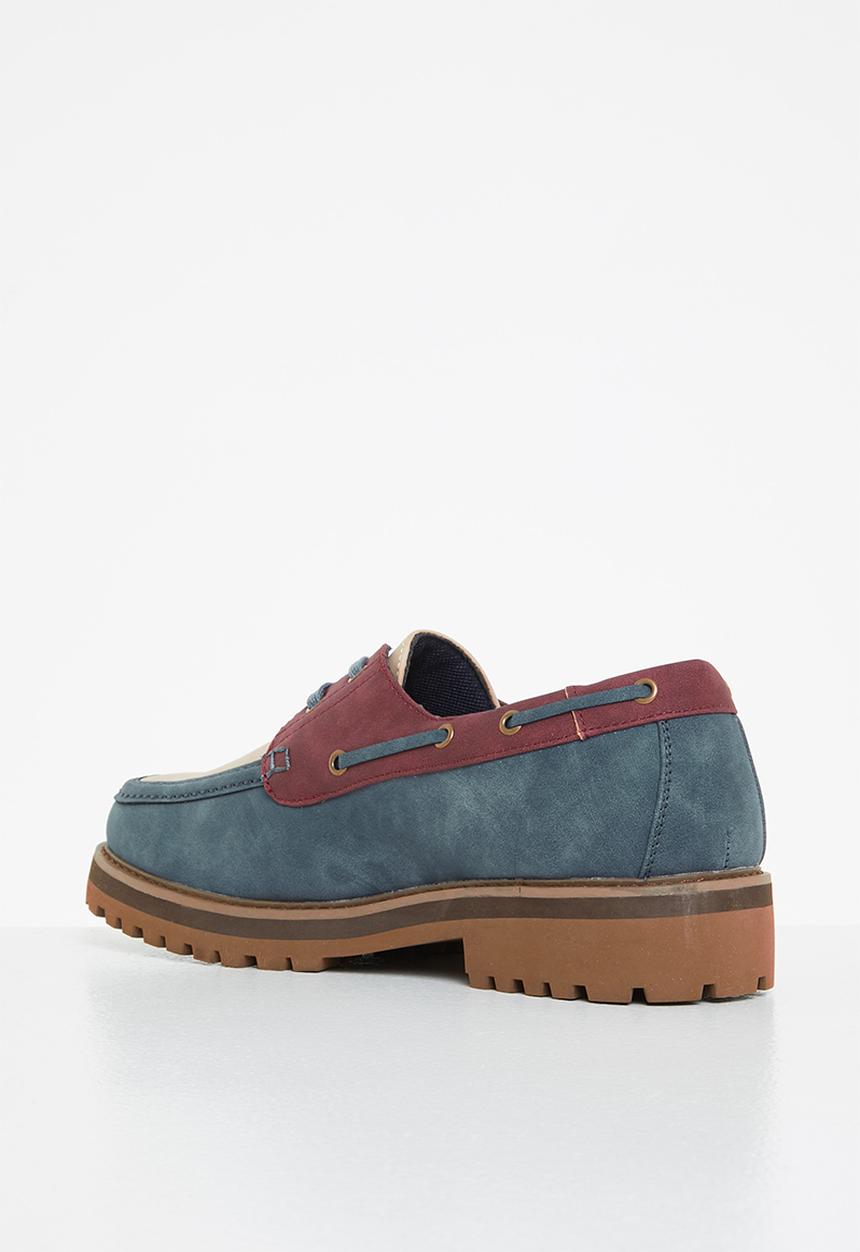 Jonathan D - J boat - navy