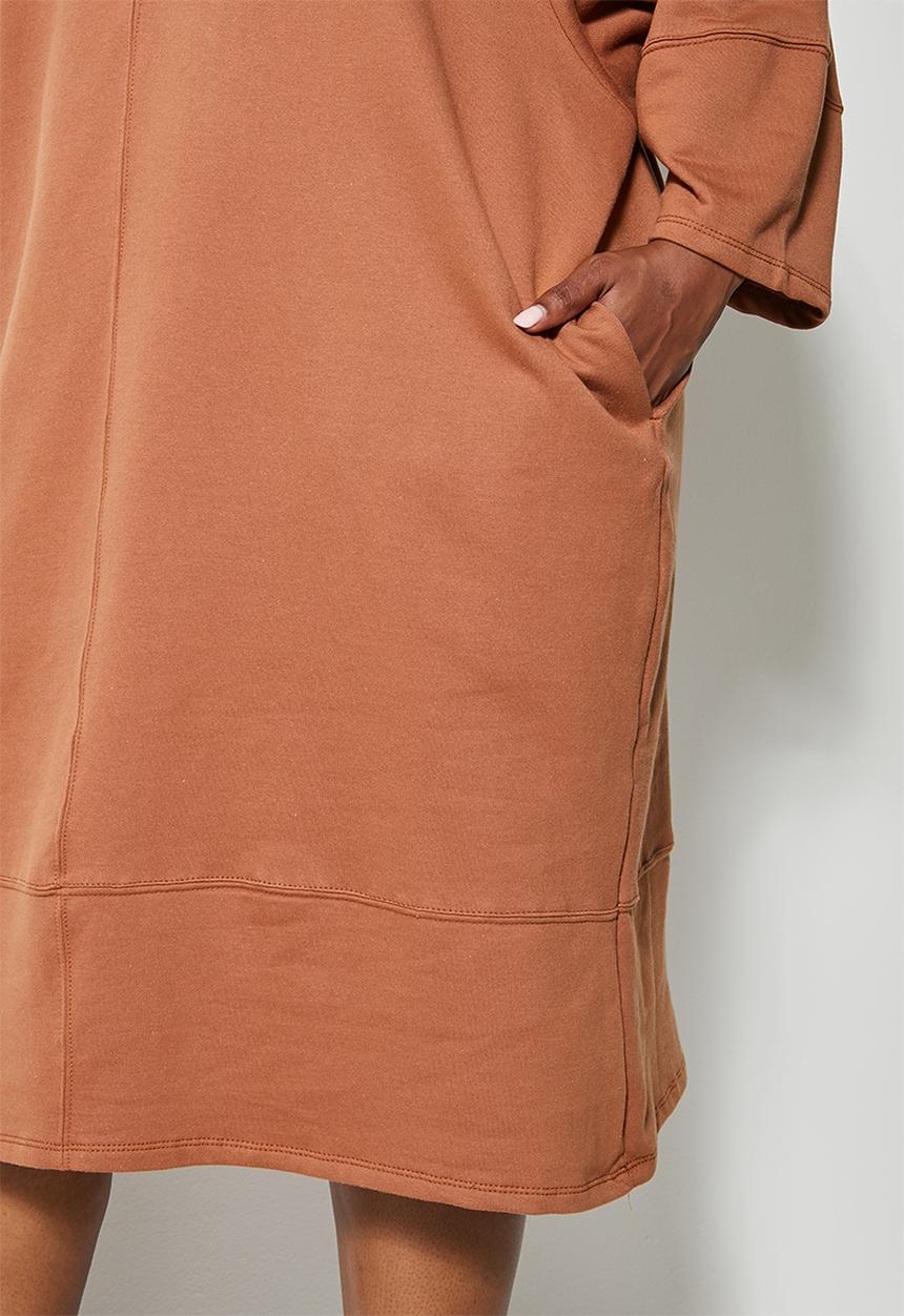 Superbalist - Turtle neck cocoon sweat dress - tobacco