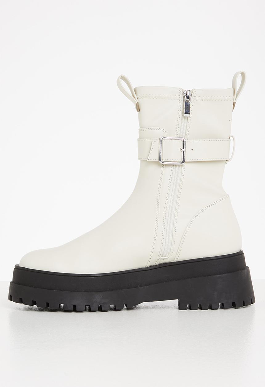 Public Desire - Thought wide fit chunky sole ankle boot - bone
