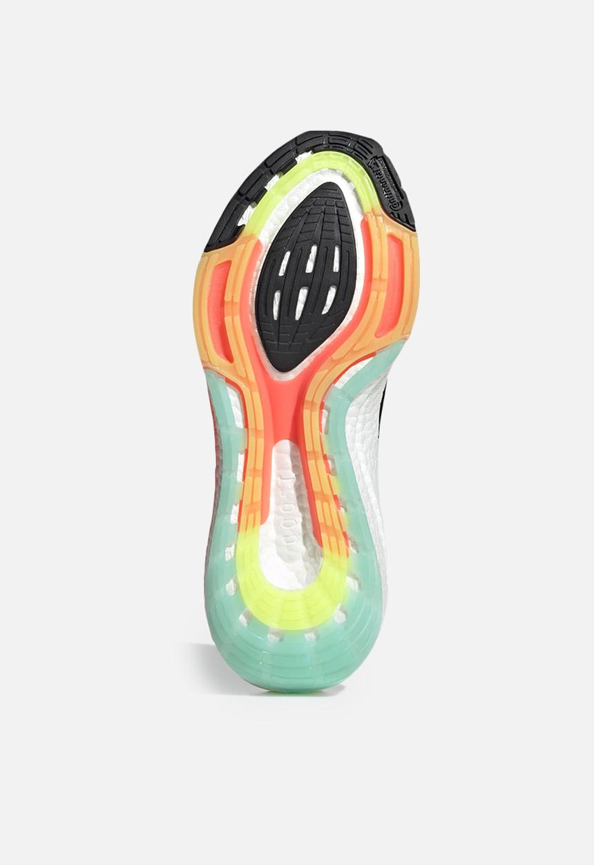 adidas Performance - Ultraboost 22 - core black/turbo/mint rush