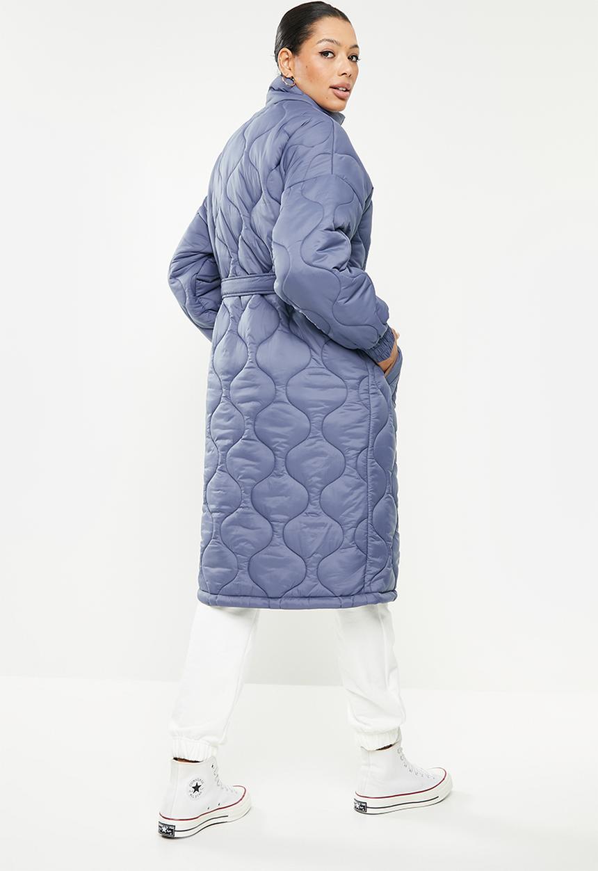 Missguided - High neck wave quilt belted puffer - blue