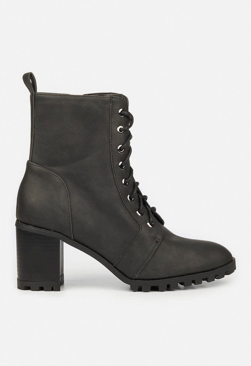Butterfly Feet - Tallie lace up ankle boot - black