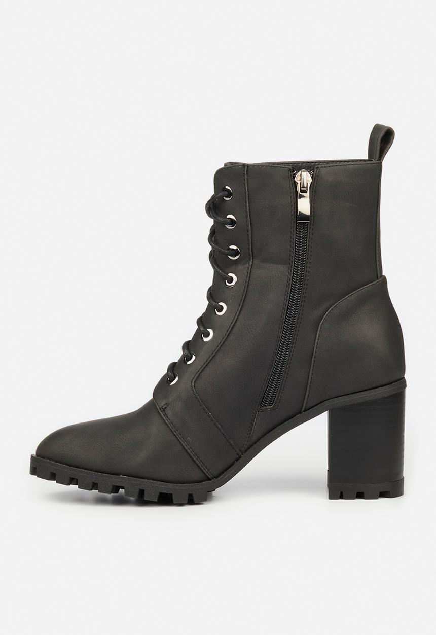 Butterfly Feet - Tallie lace up ankle boot - black