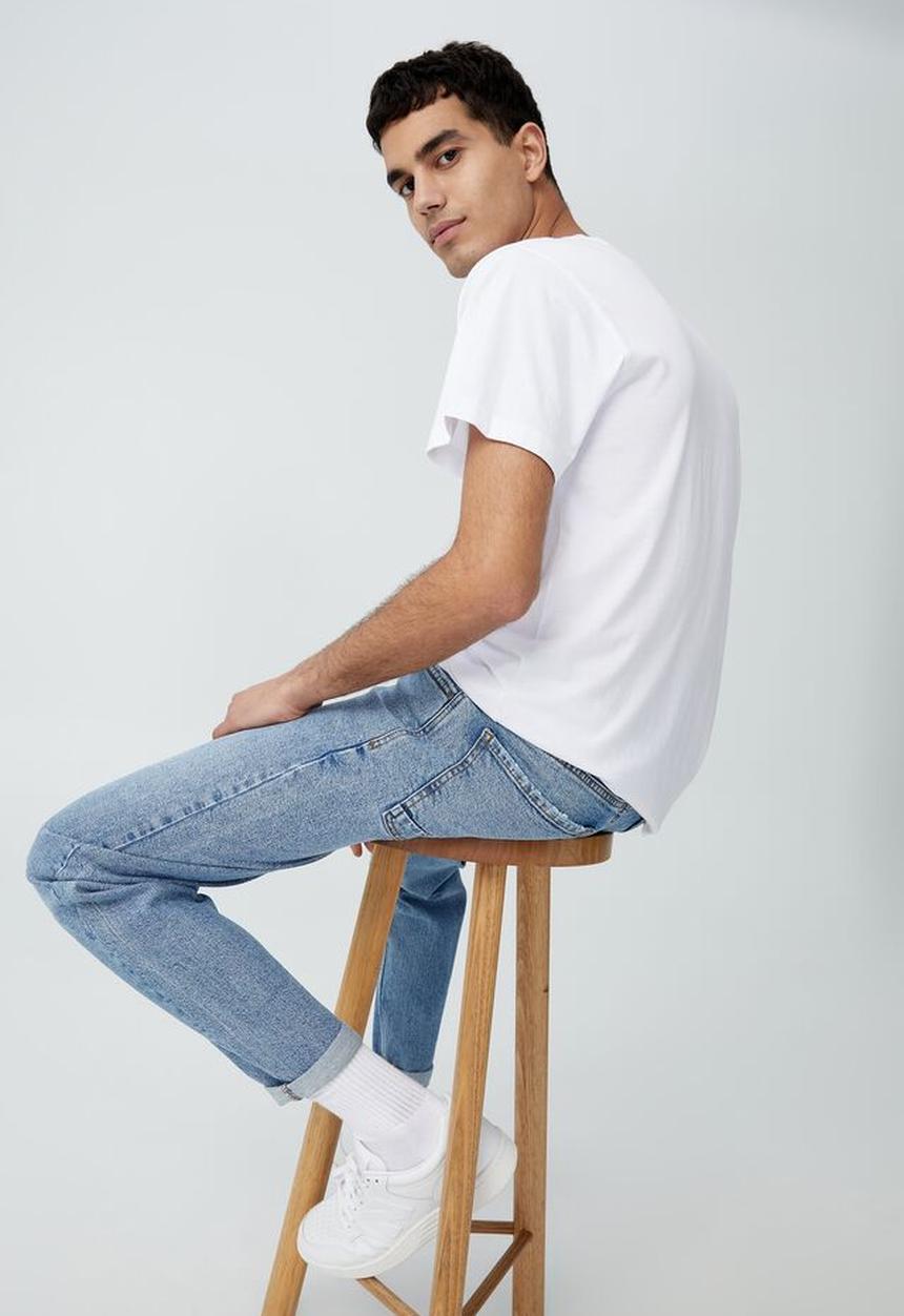 Cotton On - Relaxed tapered jean - mid blue