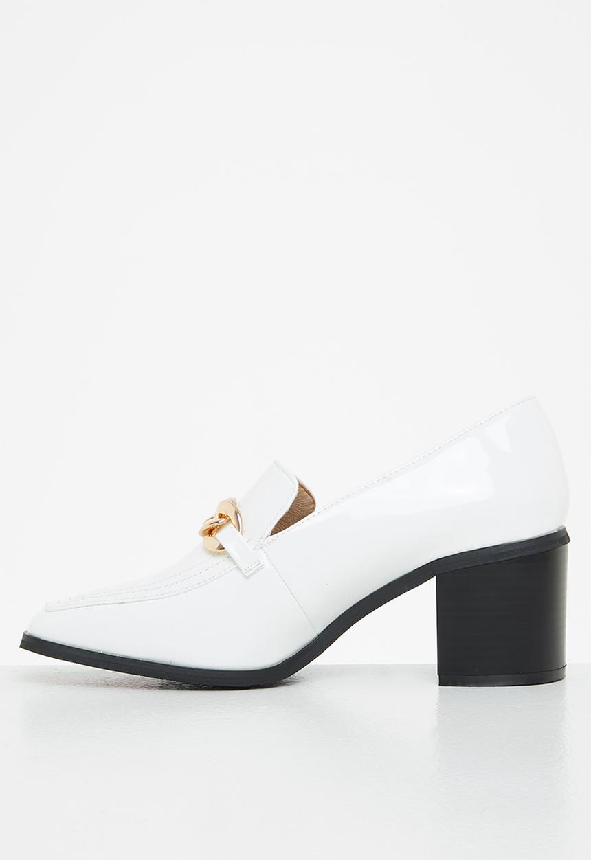 Glamorous - Chain block heel loafer - white
