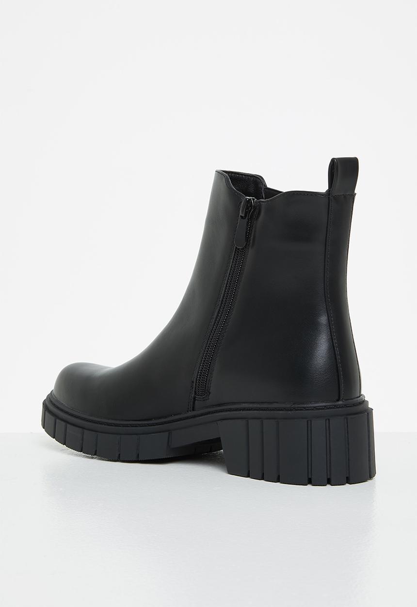 Plum - Legacy chunky chelsea boot - black