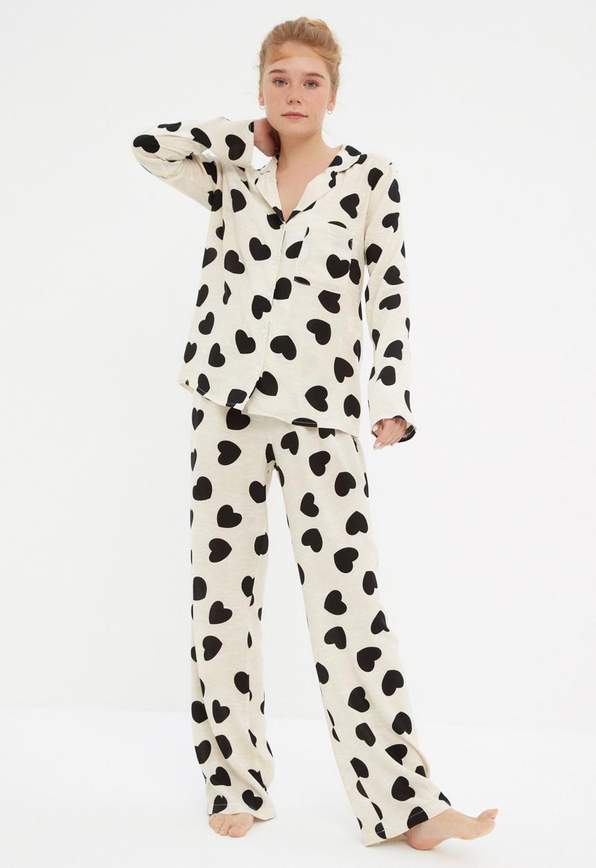 Trendyol - Heart woven pajamas set - ecru