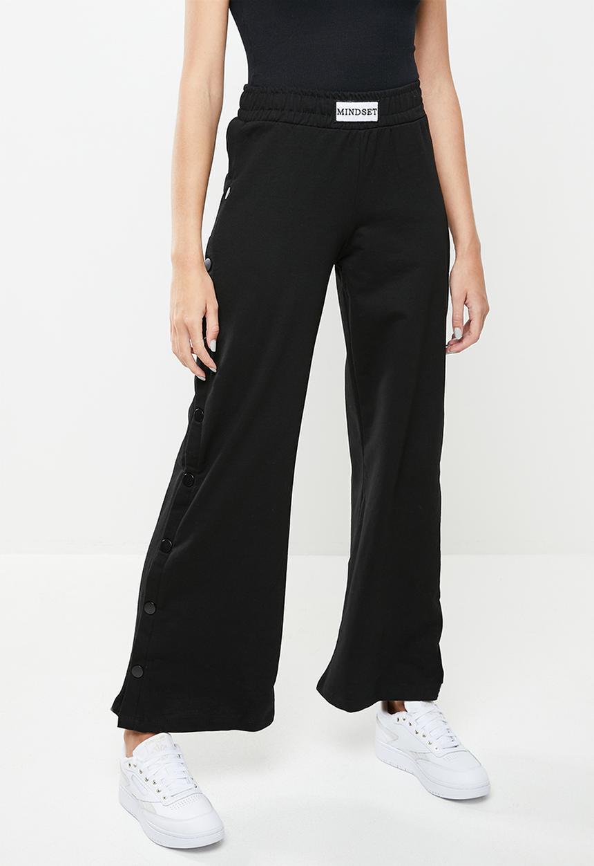 Trendyol - Snap detailed wideleg slim knitted sweatpants  - black