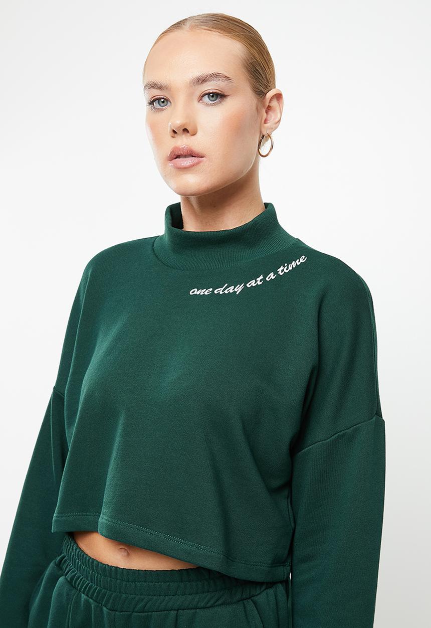 Trendyol - Embroidery detailed crop knitted tracksuit  - emerald
