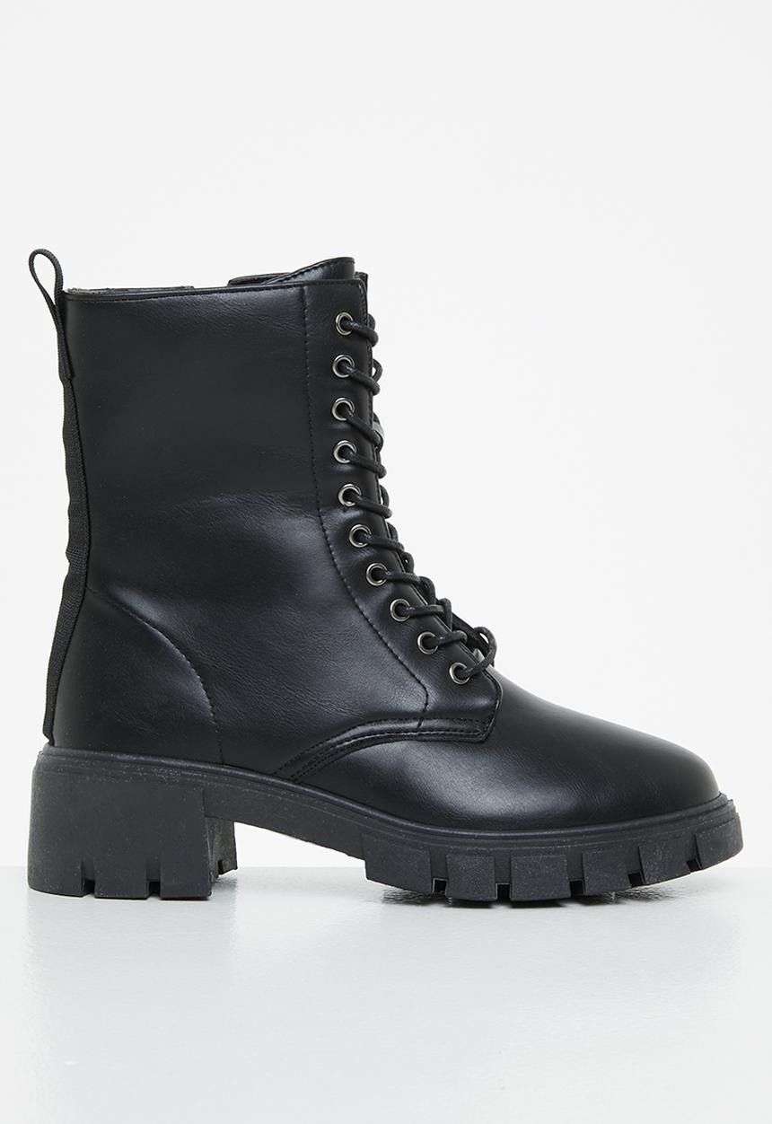 Jada - Chunky lug sole hiking boot - black