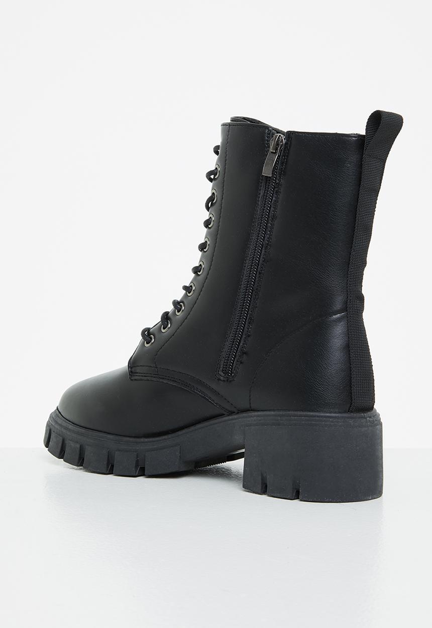 Jada - Chunky lug sole hiking boot - black
