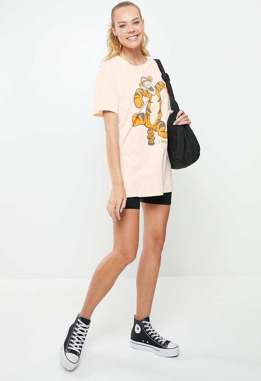 Cotton On - Boyfriend fit cny graphic lcn tee - lcn dis tigger oversized/white sand