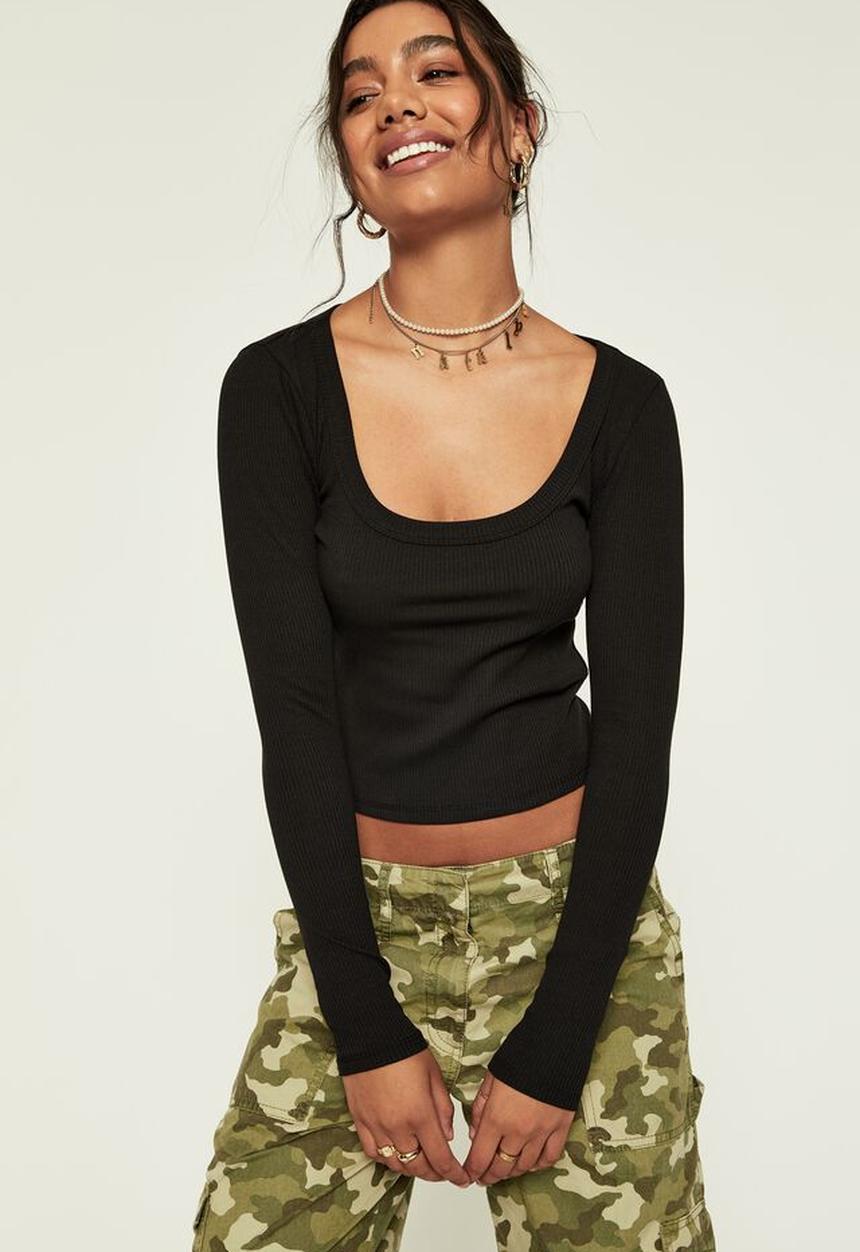 Supré  - Helly long sleeve scoop neck top - black
