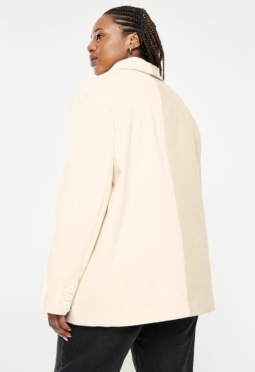 Missguided - Plus spliced boyfriend fit blazer - stone