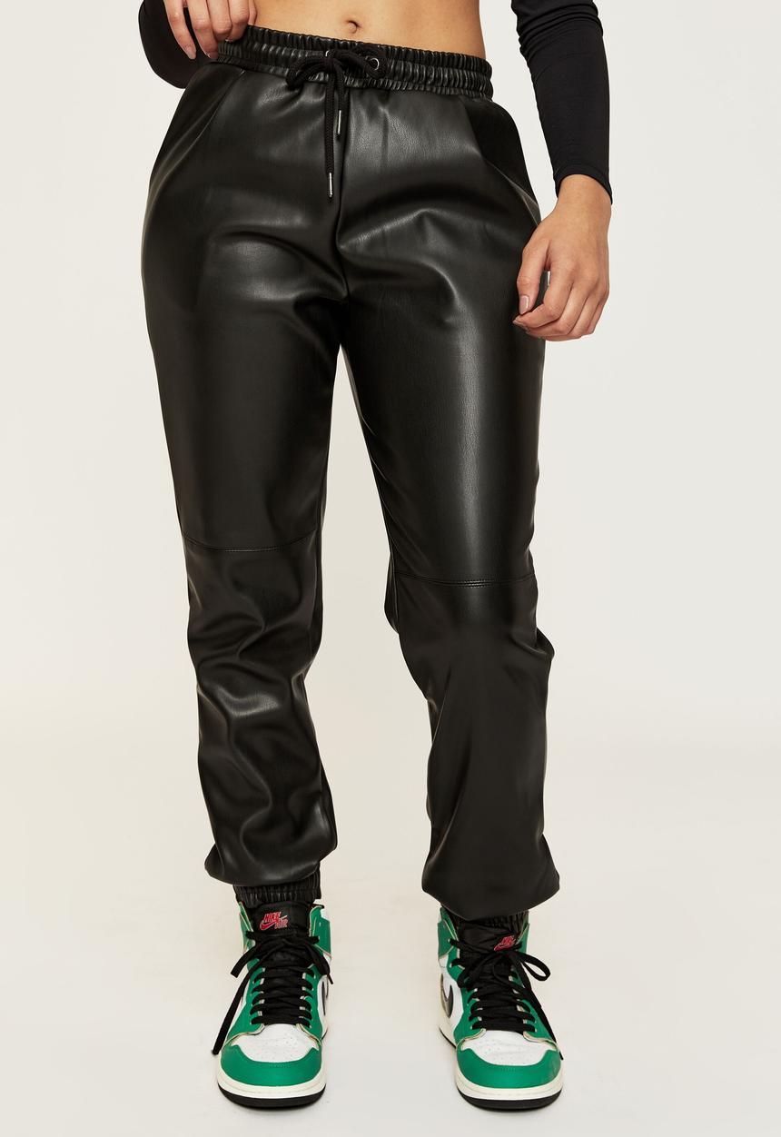 Supré  - Vegan leather jogger pant - black