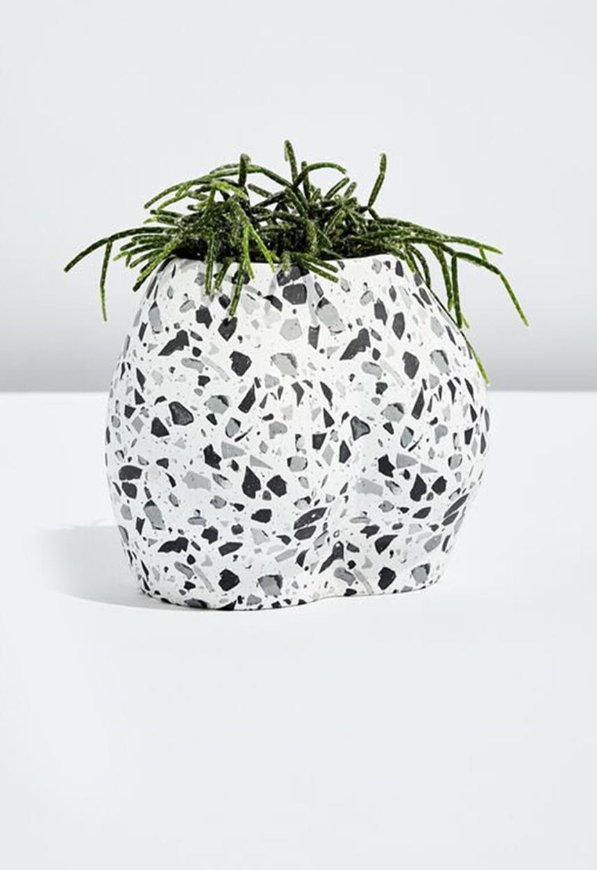 Typo - Good form shaped planter - booty mid terrazzo white!