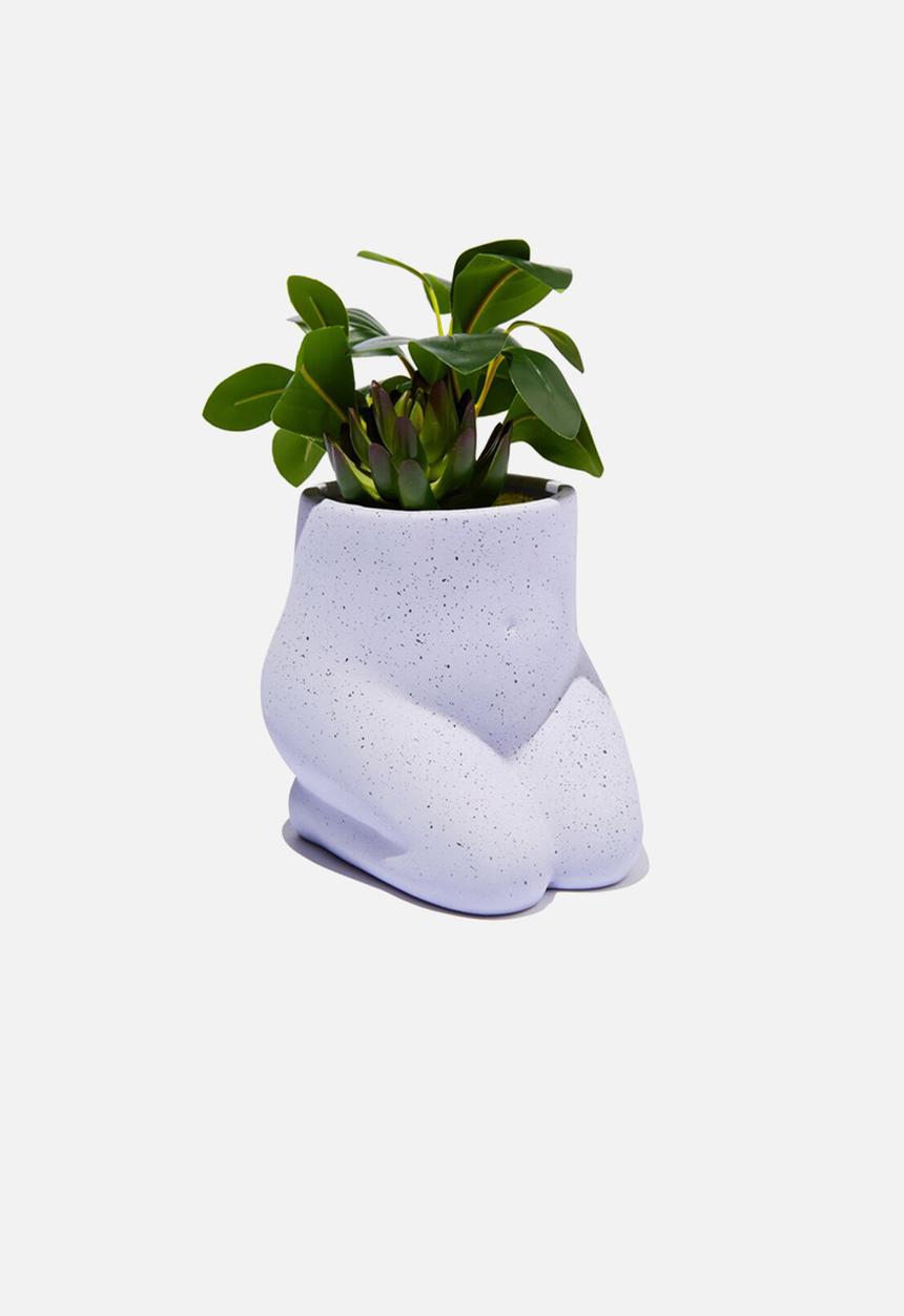 Typo - Good form shaped planter - kneeling pale lilac