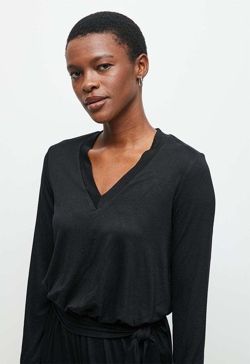 edit - V-neck knit belted jumpsuit - black