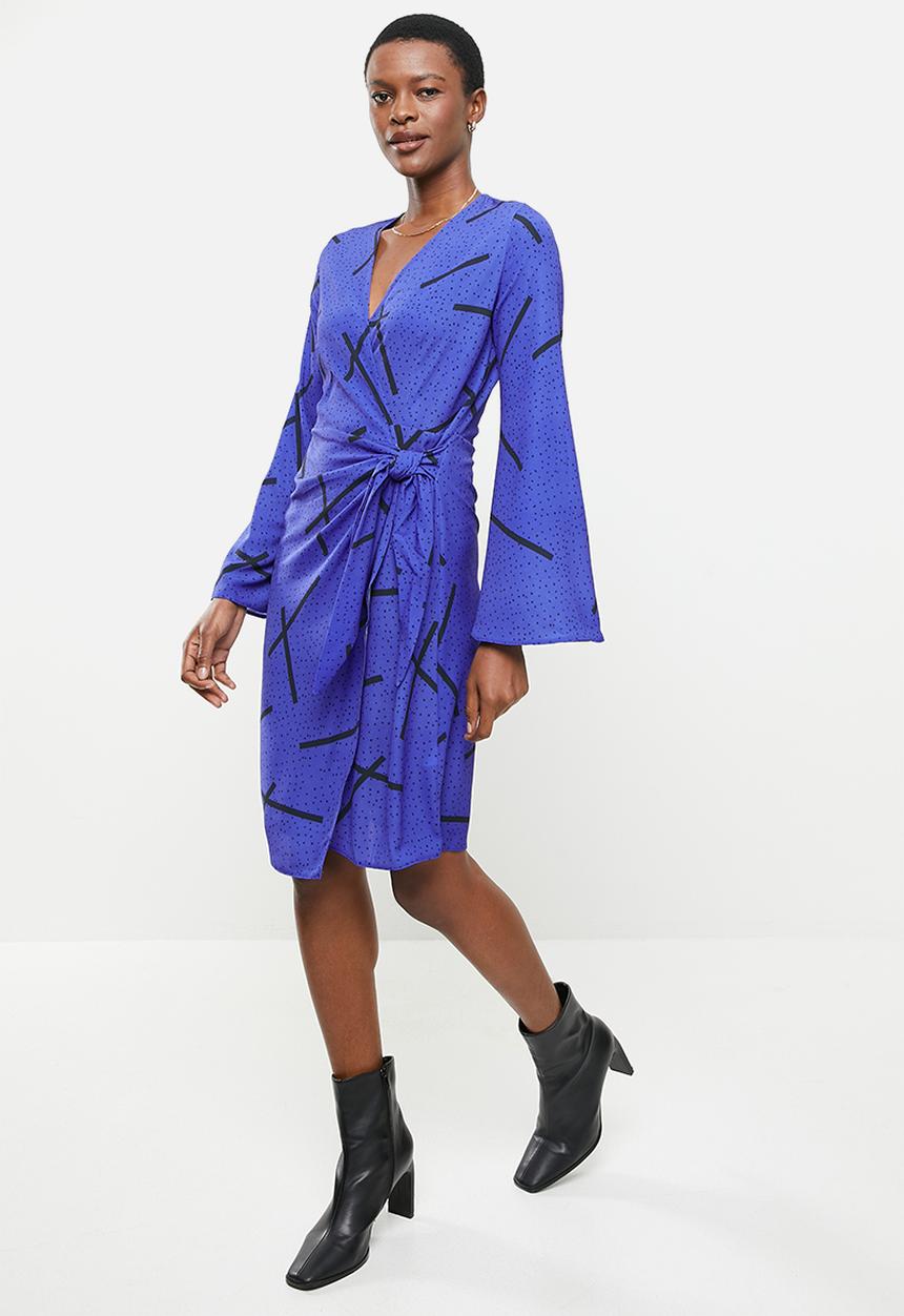 Me&B - Flared sleeve dash print wrap dress - blue