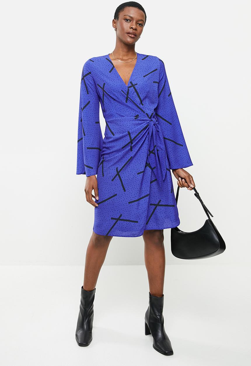 Me&B - Flared sleeve dash print wrap dress - blue