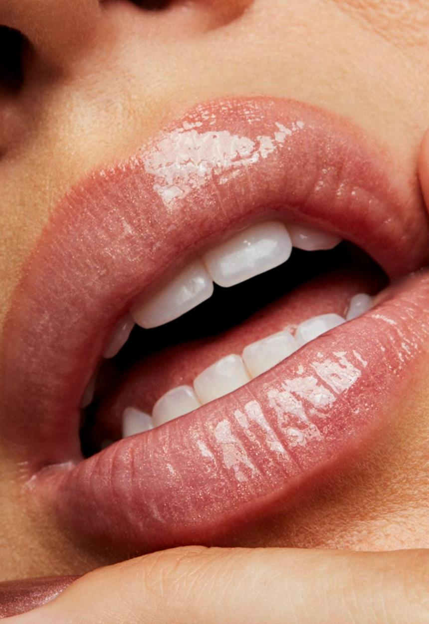 MAC - Lipglass - Oyster Girl