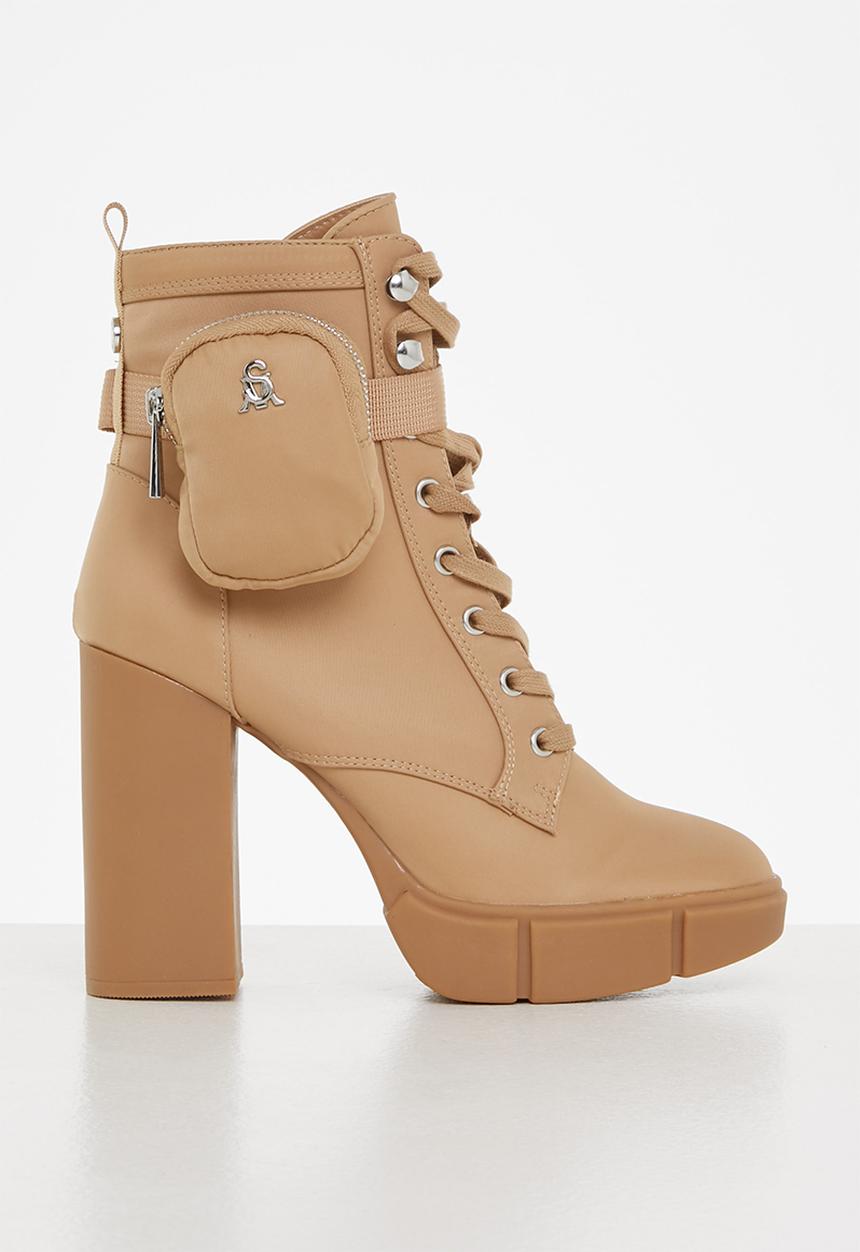 Steve Madden - Renegade-p lace up boot - neutral