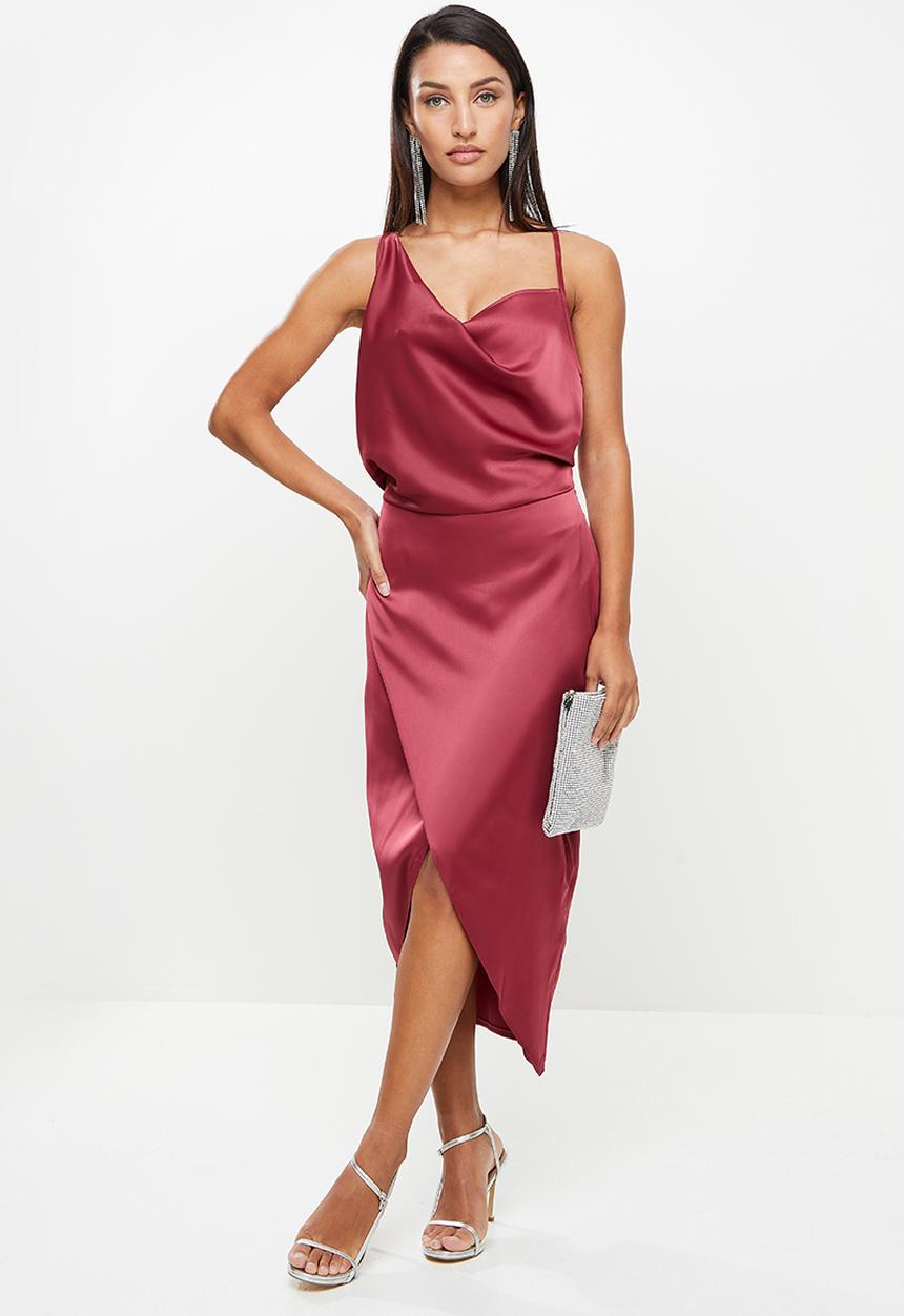 Missguided - Petite asym strap drape satin midi dress - wine