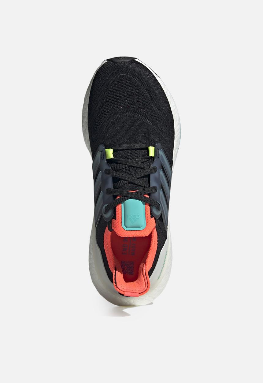 adidas Performance - Ultraboost 22 w - core black/sky rush/turbo