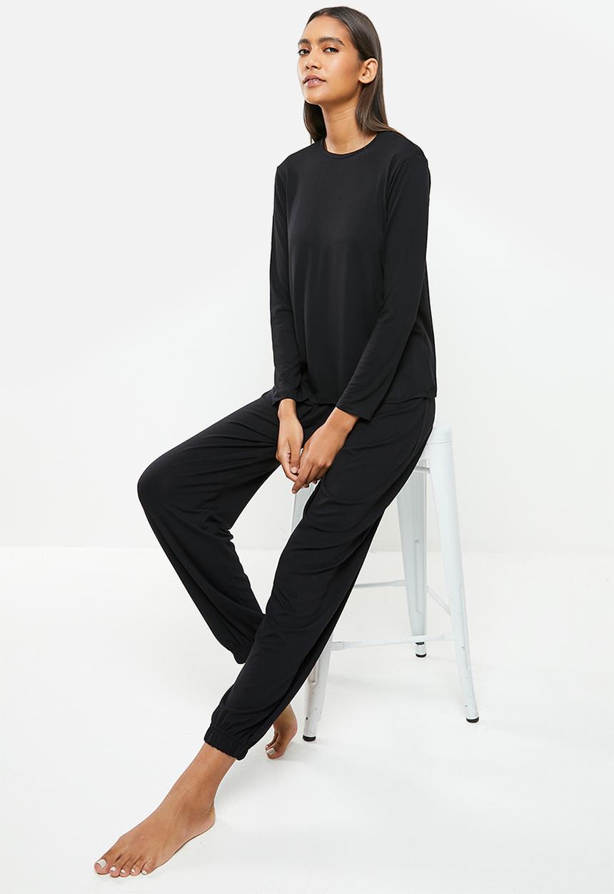 Superbalist - Sleep long sleeve top and pants set - black