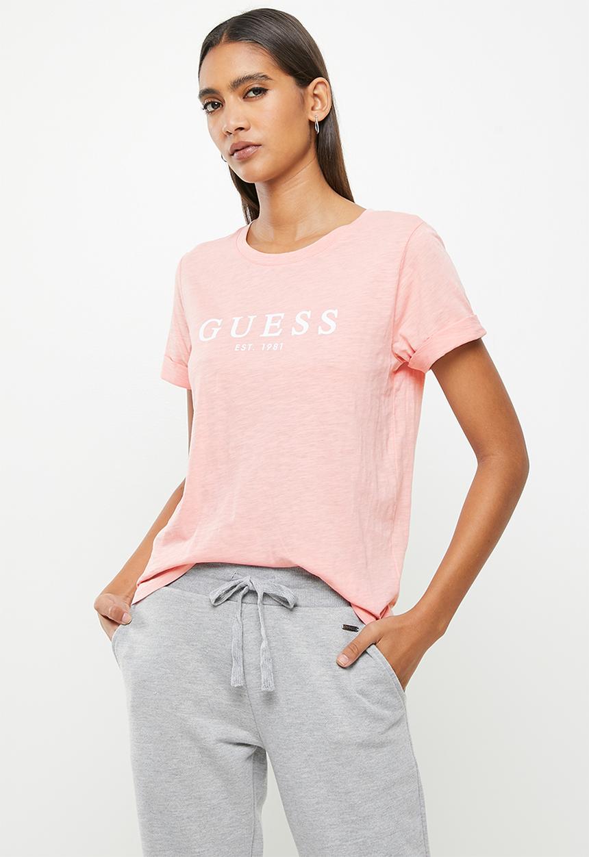 GUESS - Es short sleeve guess 1981 roll cuff tee - pretty in pink