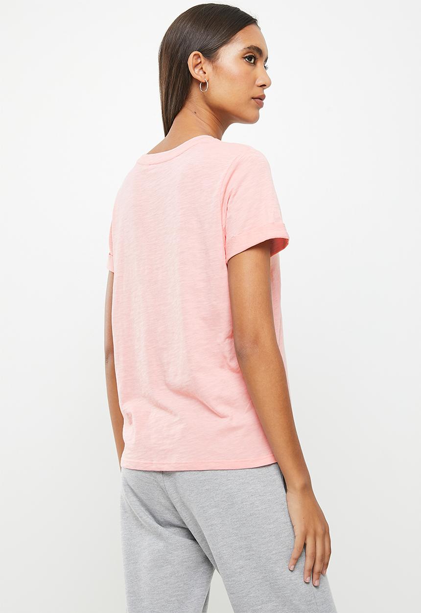 GUESS - Es short sleeve guess 1981 roll cuff tee - pretty in pink