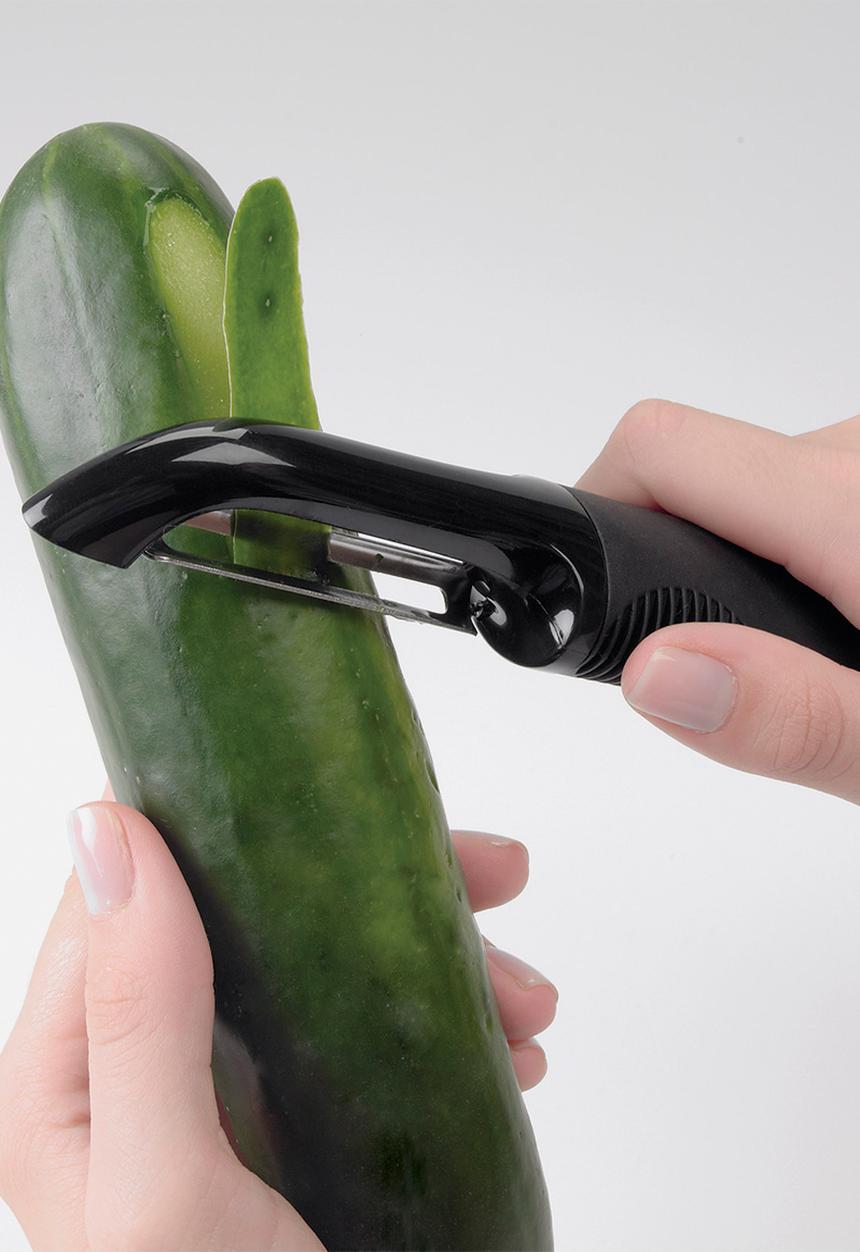 OXO - Good grips swivel peeler - black