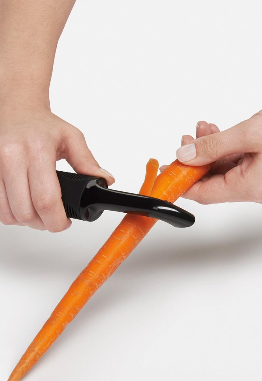 OXO - Good grips swivel peeler - black