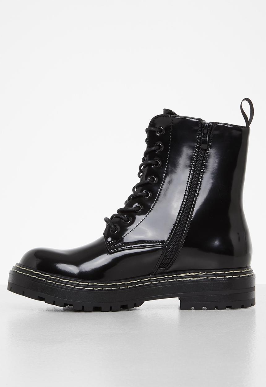 Missguided - Sole stitching lace up boot - black