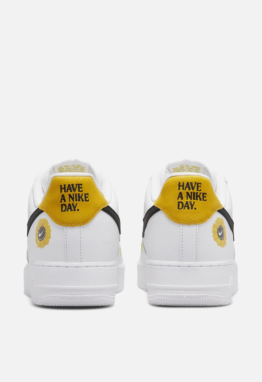 Nike - Air Force 1 '07 LV8 2 - white/black-dark sulfur-opti yellow