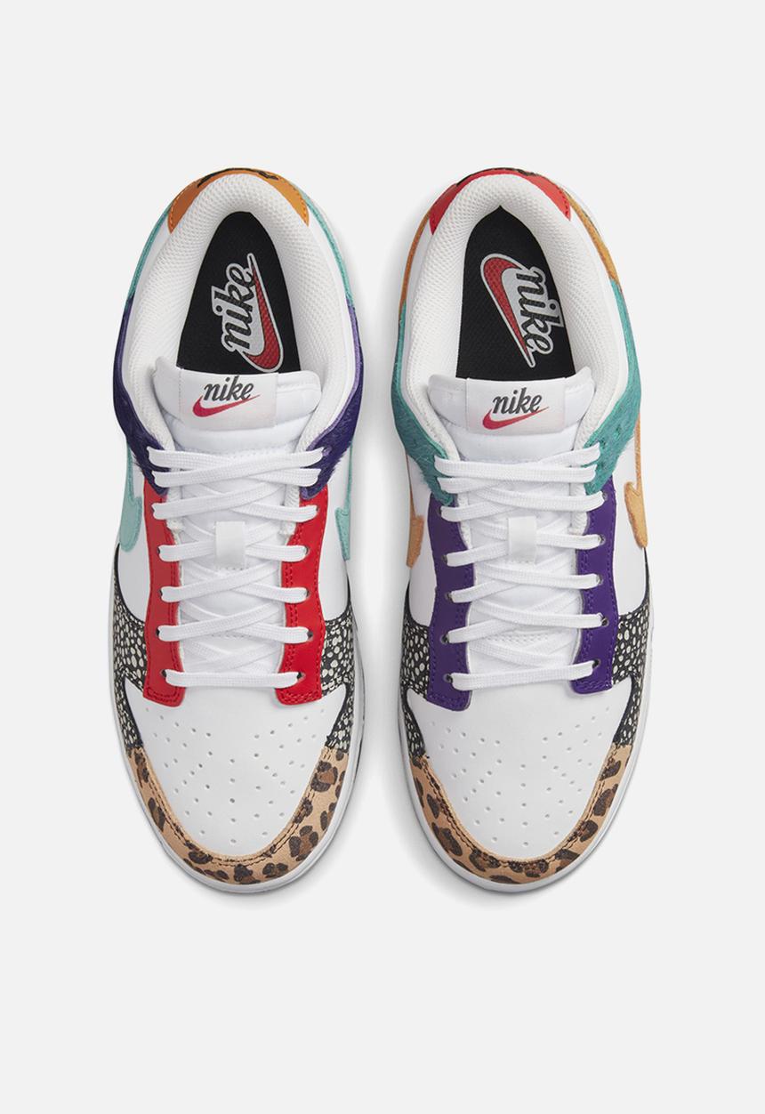 Nike - Dunk Low SE - white/light curry-washed teal