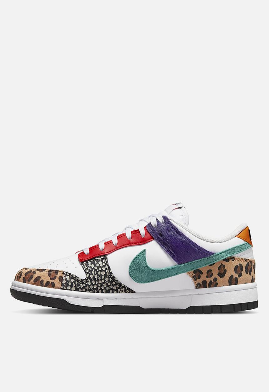 Nike - Dunk Low SE - white/light curry-washed teal