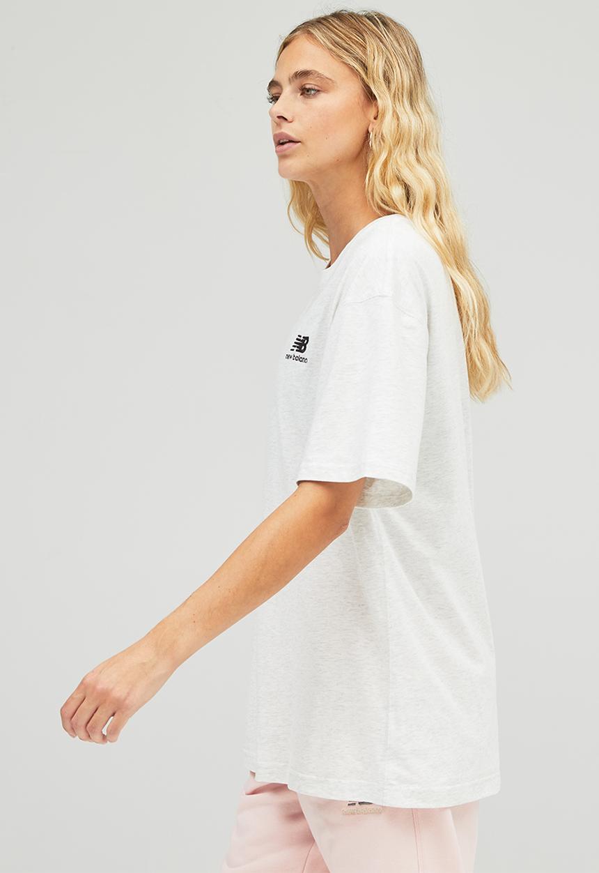 New Balance  - NB Essentials Uni-ssentials Tee - Sea Salt heather