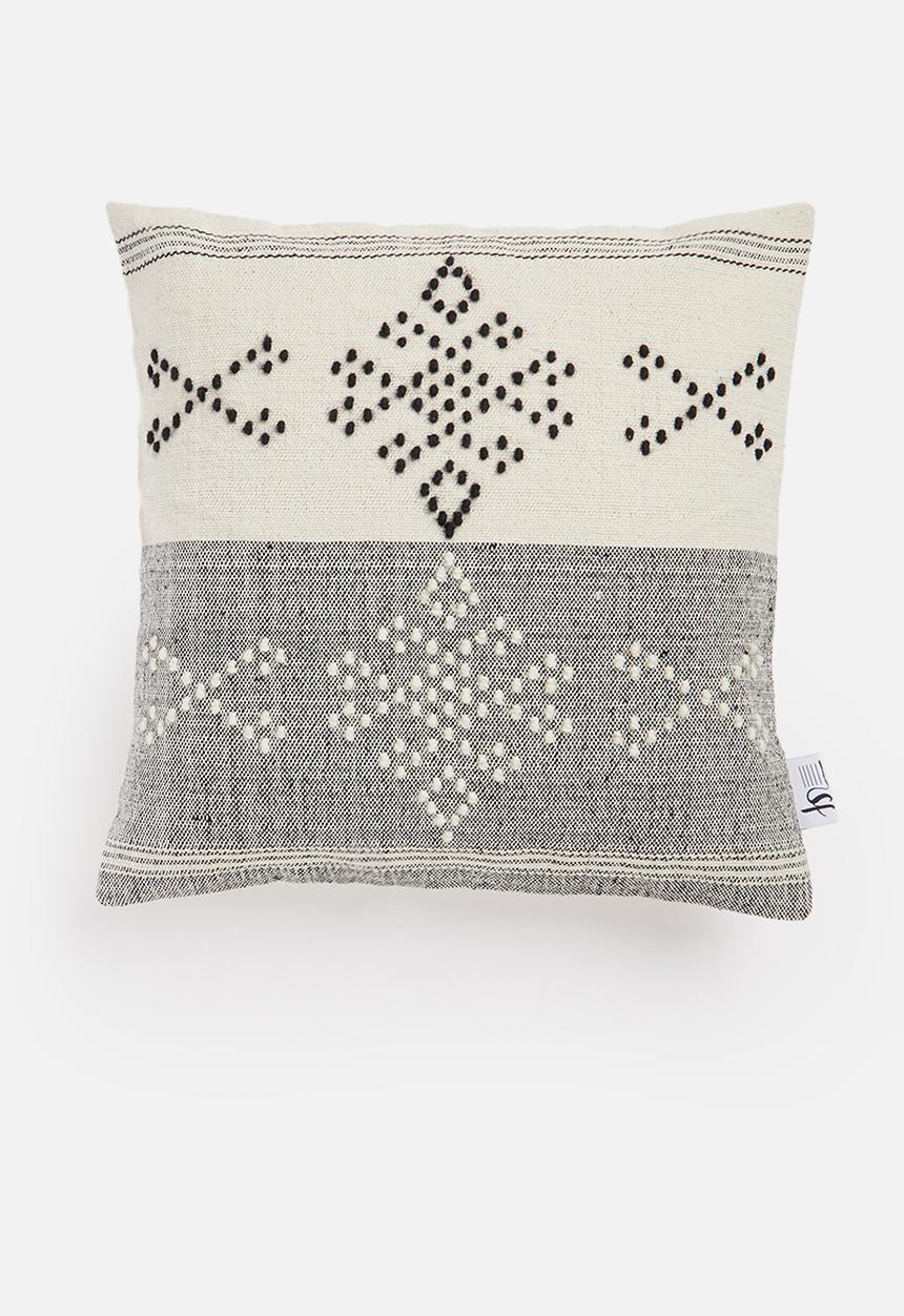Sixth Floor - Aruba cushion cover - black & white
