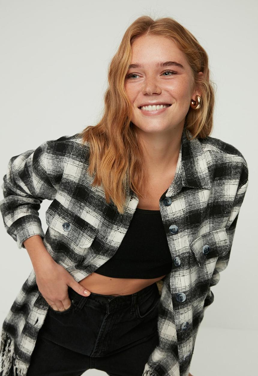 Trendyol - Tasseled shirt  - black & white