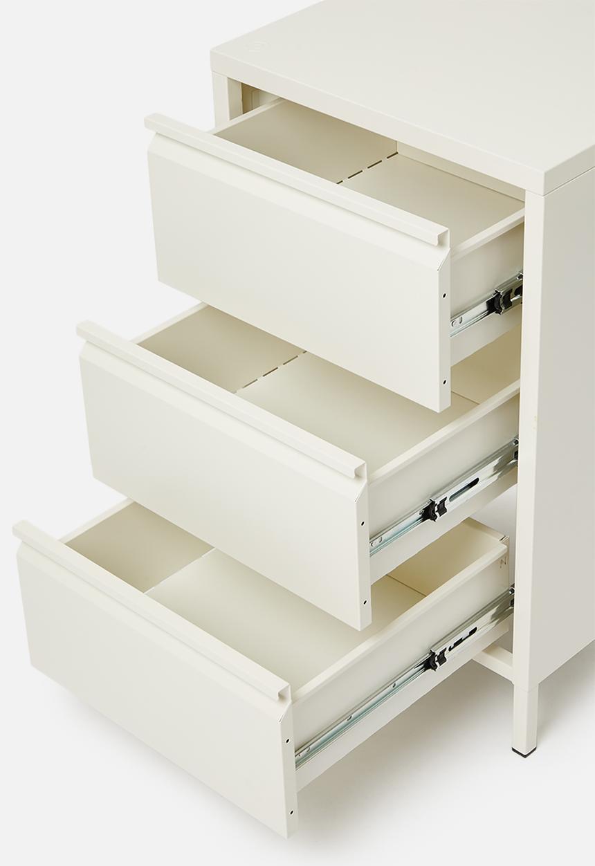 Popstrukt - Bon bon side table - soft white