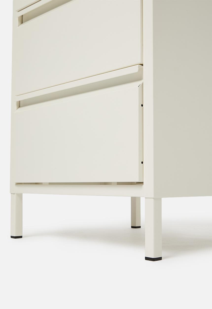 Popstrukt - Bon bon side table - soft white