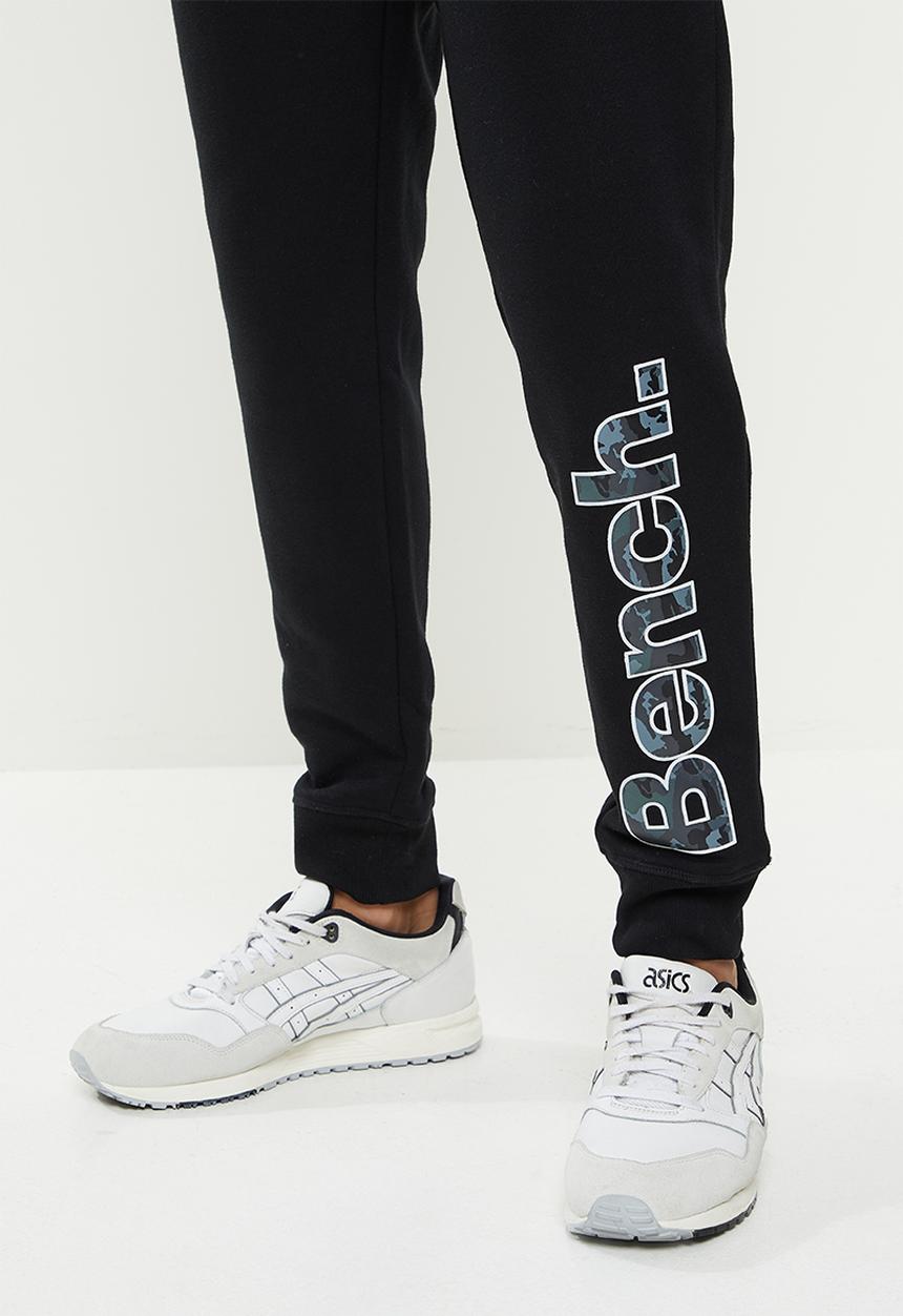 Bench - Daviz jogger - black