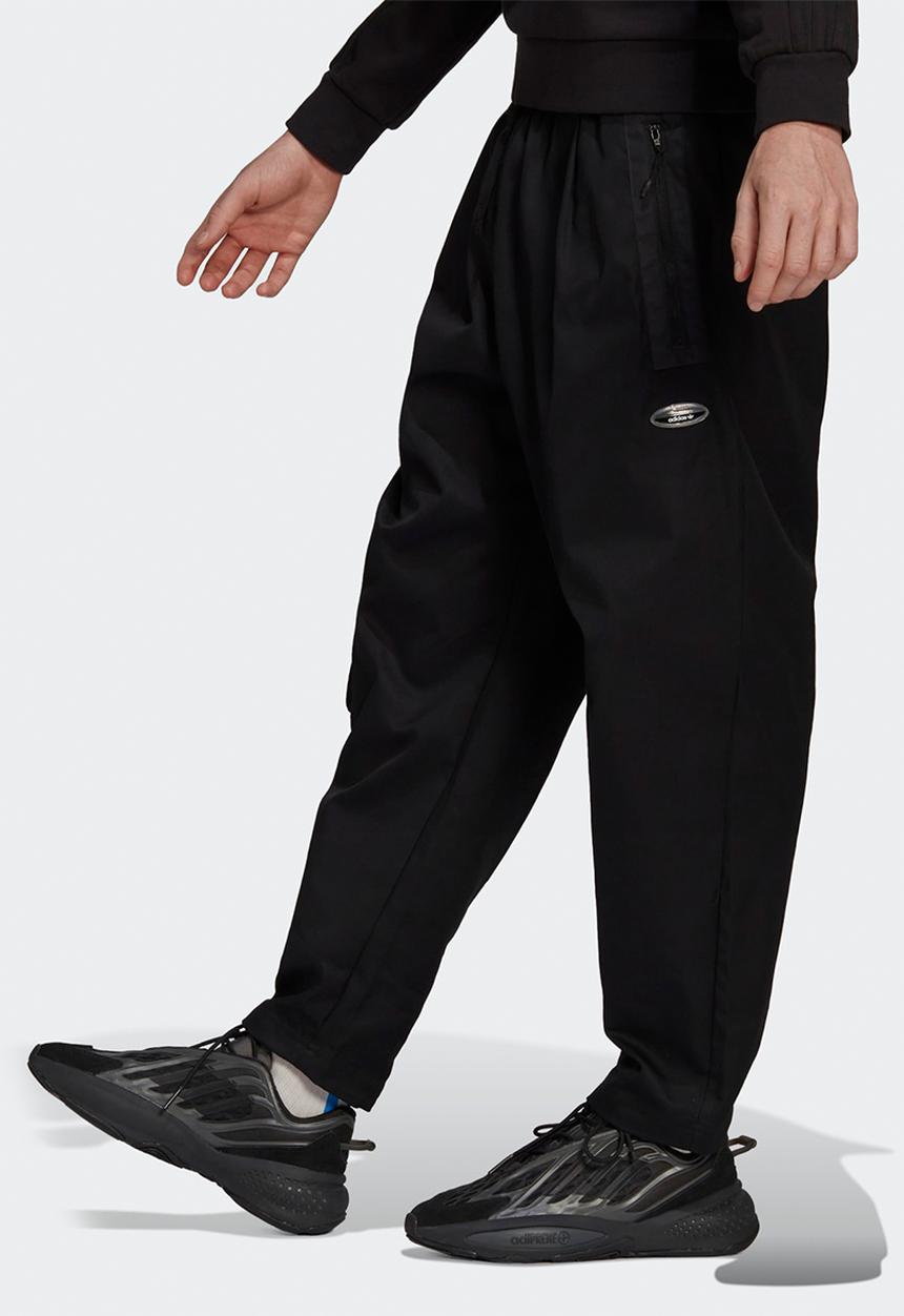adidas Originals - R.Y.V. Chino Pants- Black